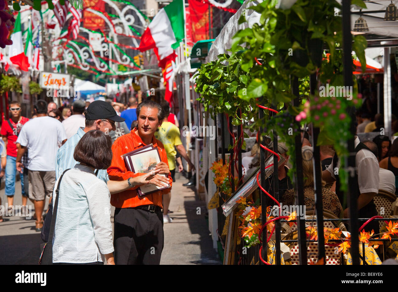 Vendere il suo ristorante alla festa di San Gennaro Festival di Little Itally nella città di New York Foto Stock
