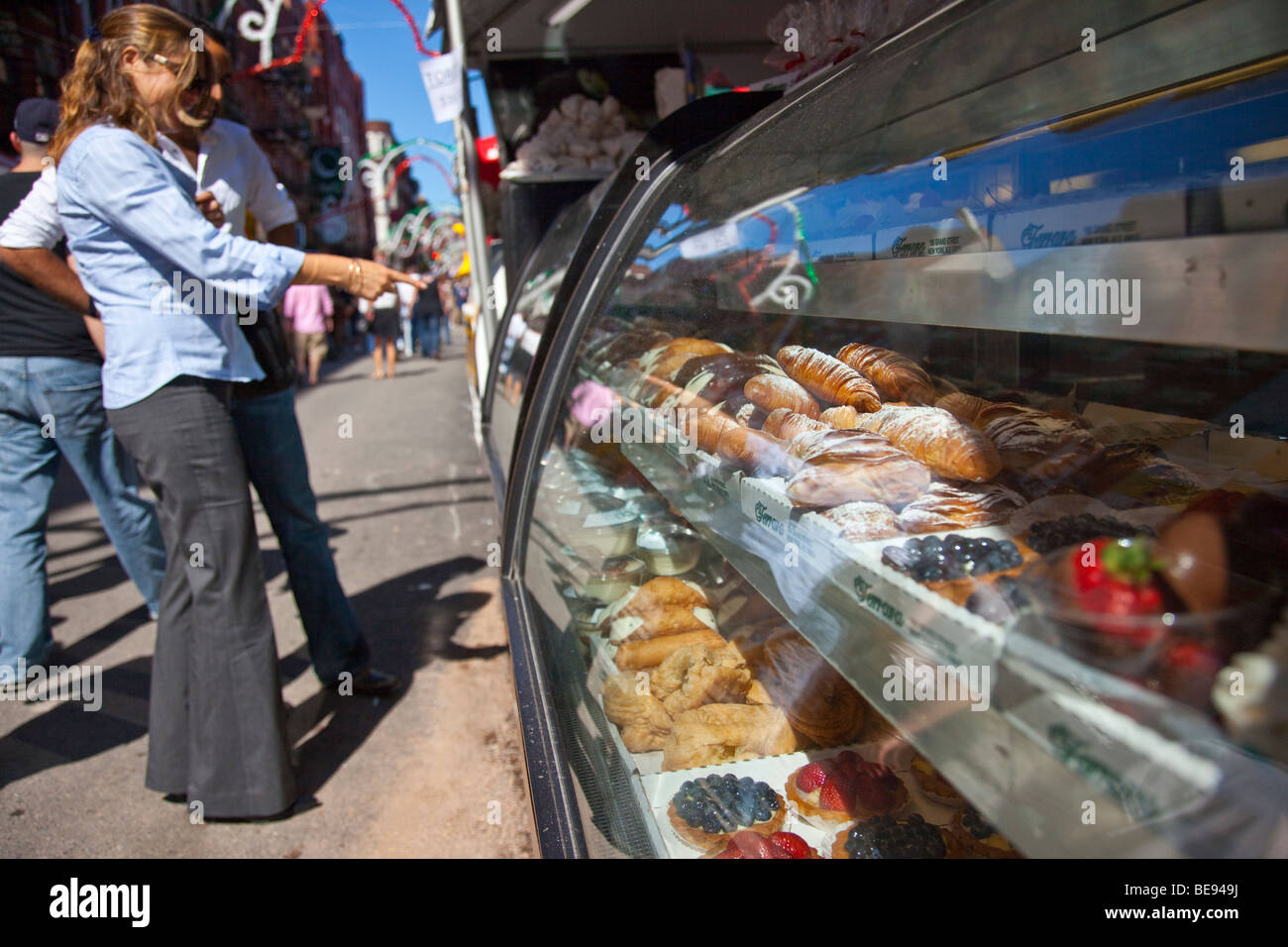 Italiano di Pasticceria nella festa di San Gennaro Festival di Little Italy a New York City Foto Stock