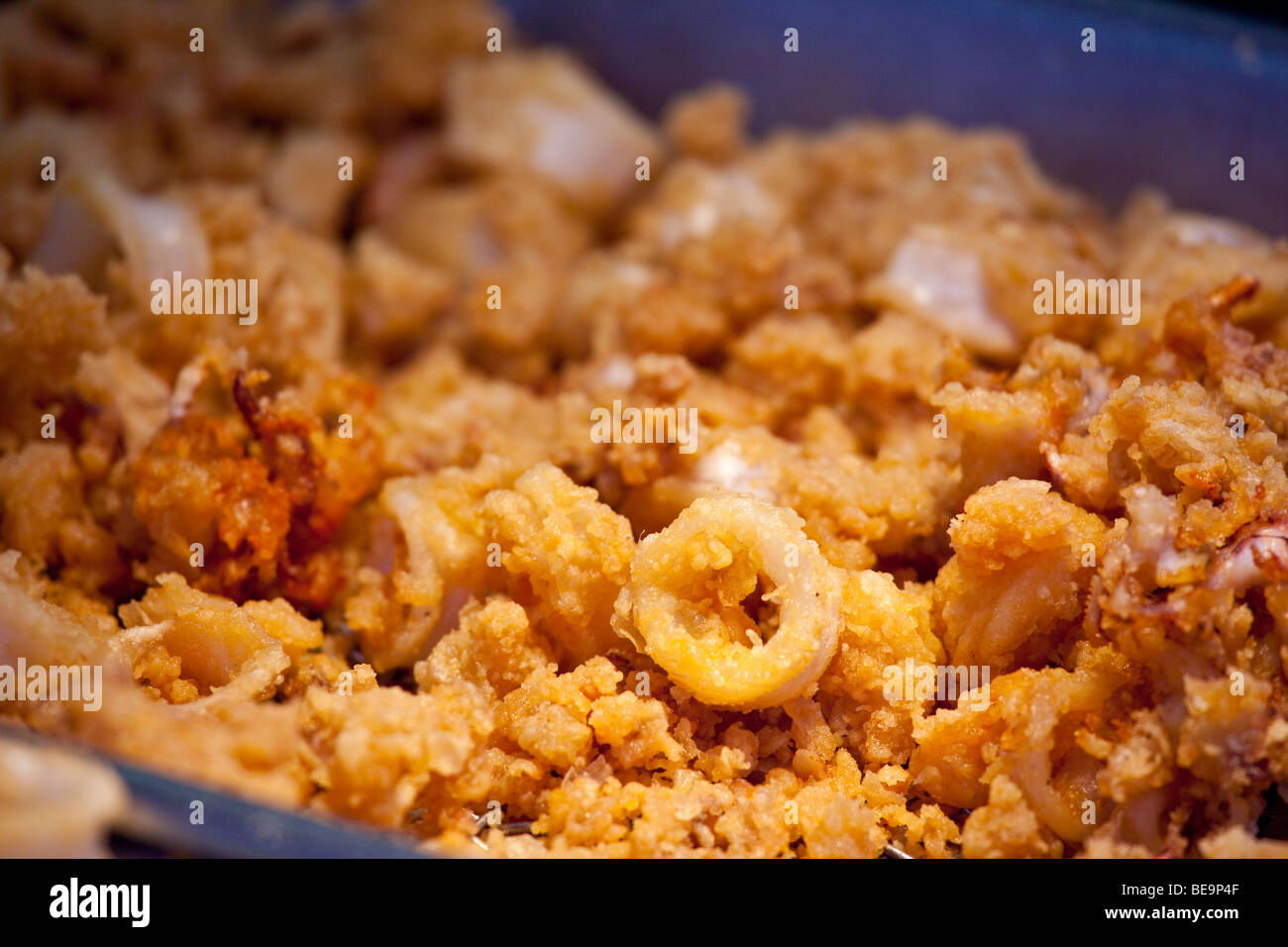 Calamari durante la festa di San Gennaro Festival di Little Italy a New York City Foto Stock