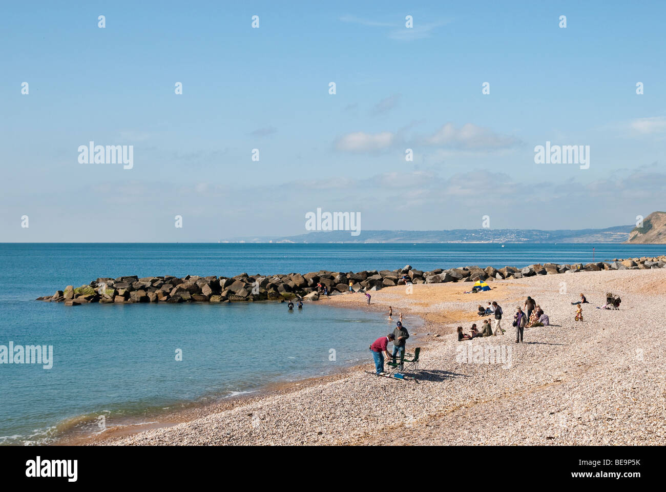 Spiaggia ghiaiosa spiaggia a West Bay Dorset Foto Stock