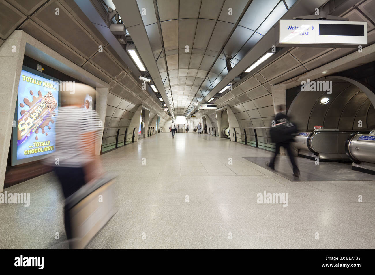 Lower Concourse, Southwark tube station, la metropolitana di Londra, Inghilterra, Regno Unito Foto Stock
