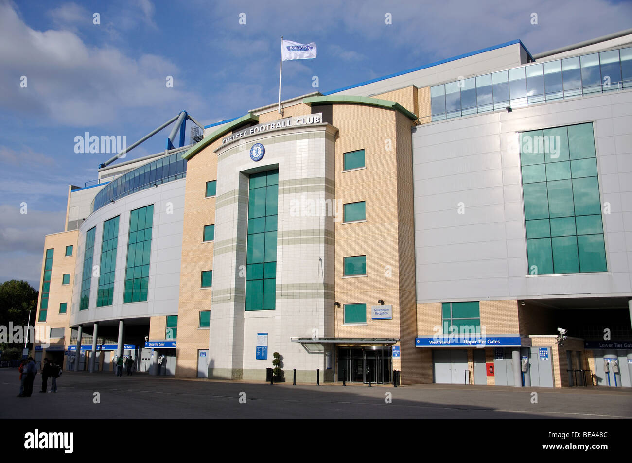 Del Chelsea Bridge Stanford Football Ground, Fulham, London Borough di Hammersmith e Fulham, Londra, Inghilterra, Regno Unito Foto Stock
