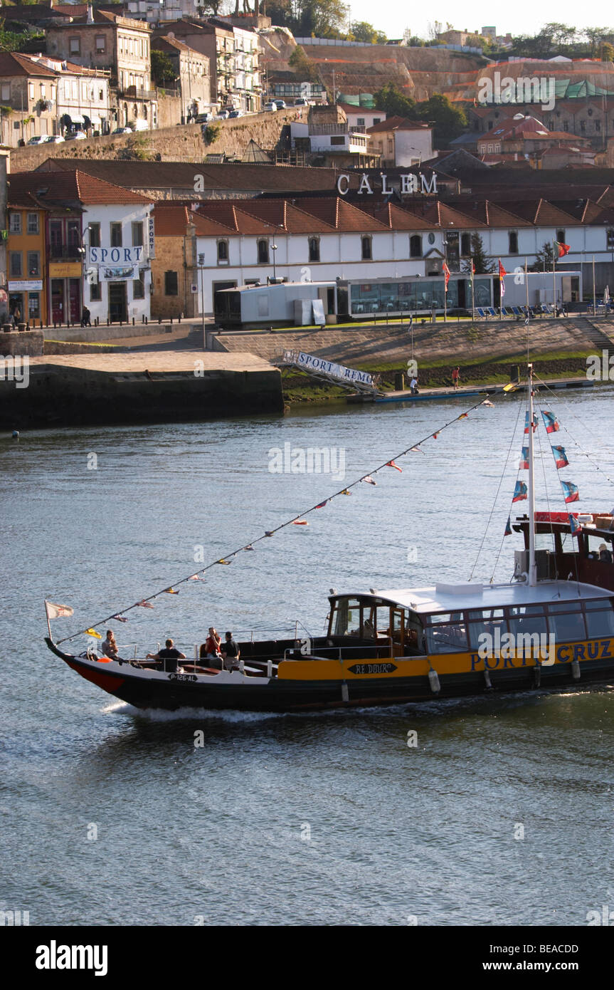 Traghetto passeggeri porta barca lodge av. diogo leite Vila Nova de Gaia Porto Portogallo Foto Stock
