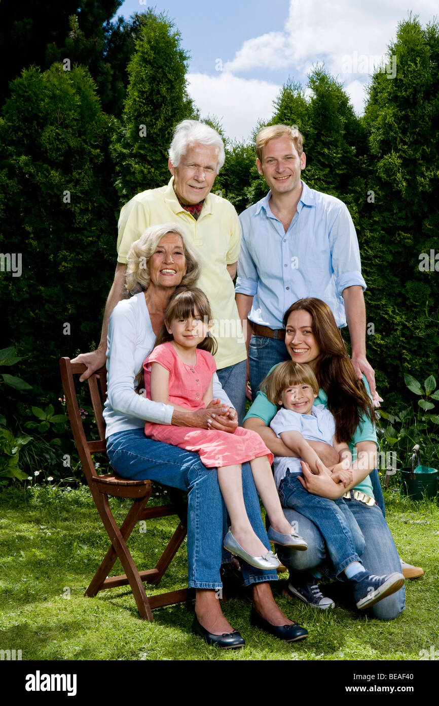 Ritratto di un multi-generazionale famiglia Foto Stock