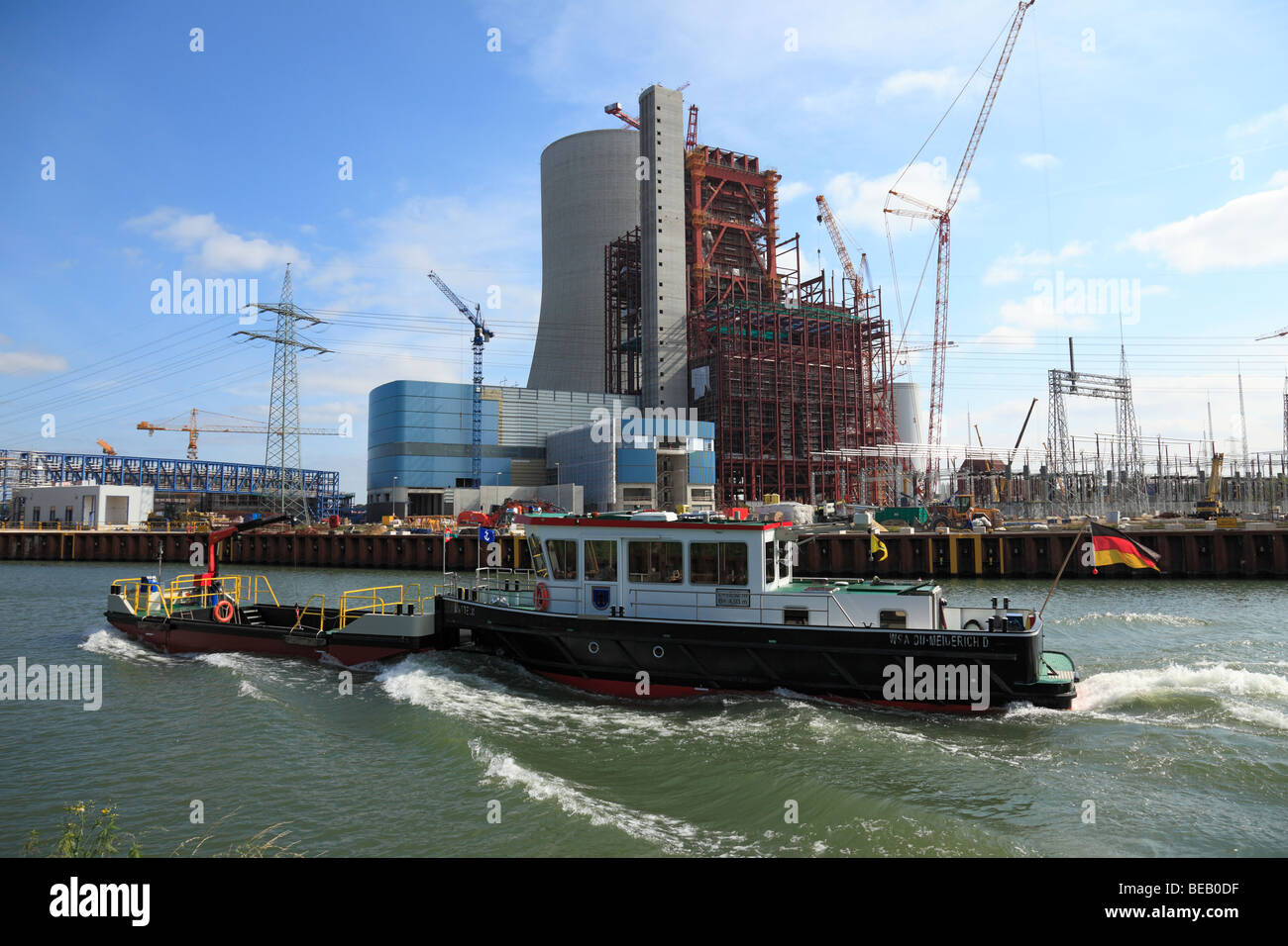 Economia, industria, energia, ambiente, alimentazione impianto, sito di costruzione, il disco di centrali elettriche a carbone 'Datteln 4' dall'operatore E.ON AG riverside il Dortmund-Ems Canal è attualmente in costruzione dal 2007 e dovrebbe essere completato nel 2011, sulla terza Septe Foto Stock