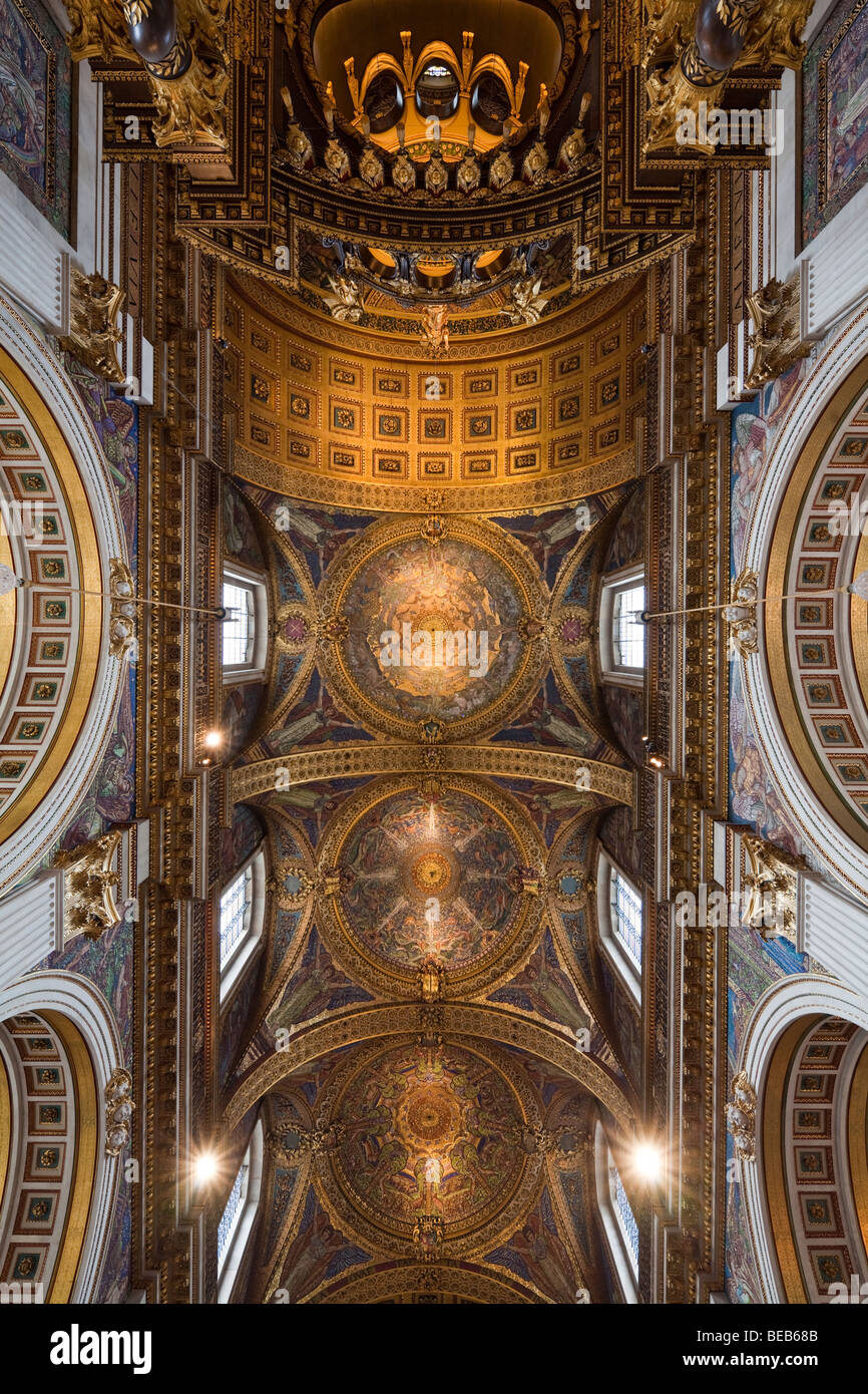 Cattedrale di san paolo all'interno immagini e fotografie stock ad alta