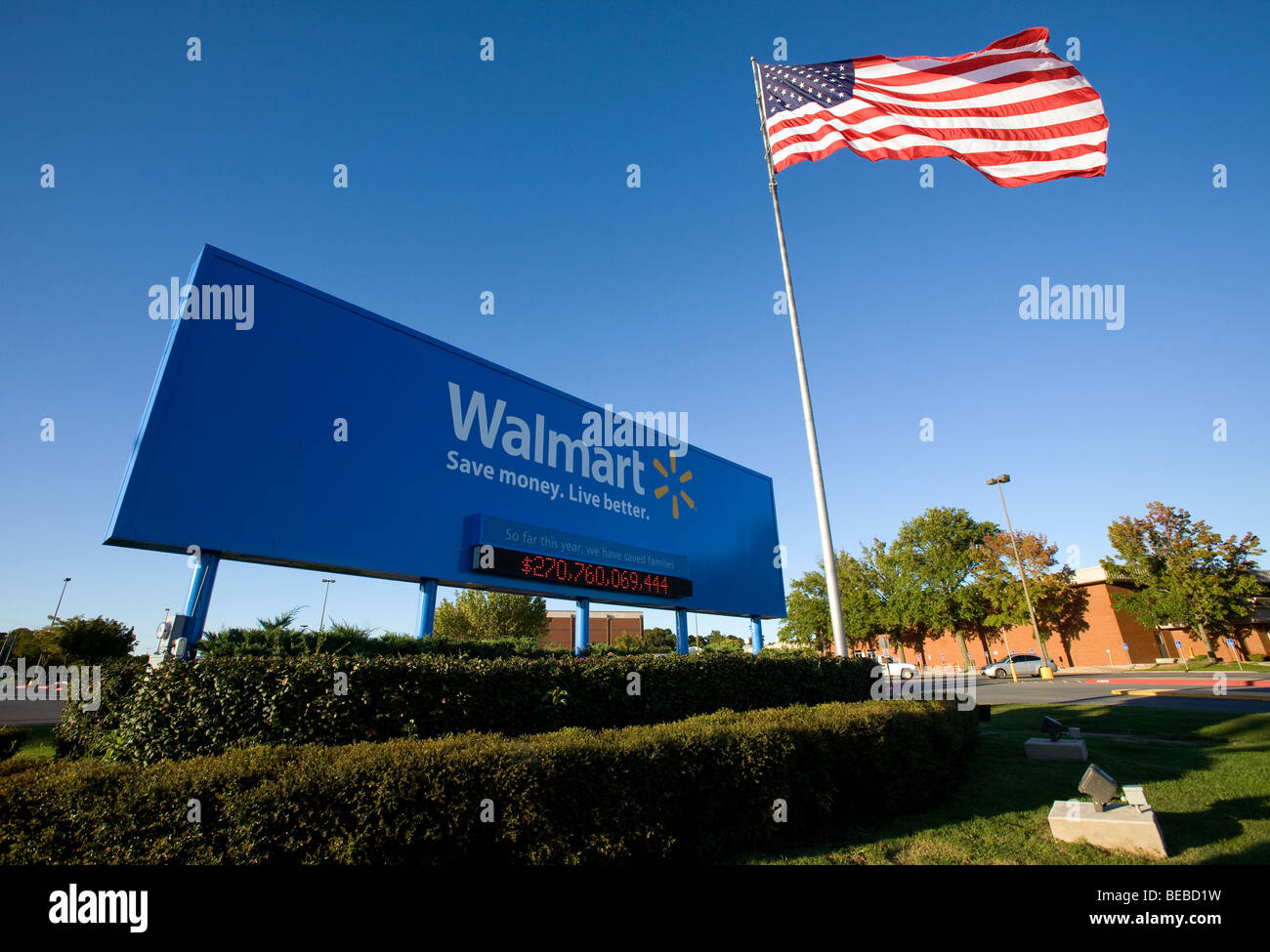 Walmart memorizza Inc.'s Home Office di Bentonville, Arca, mostrando il loro nuovo logo. (Sett. 2009) Foto Stock