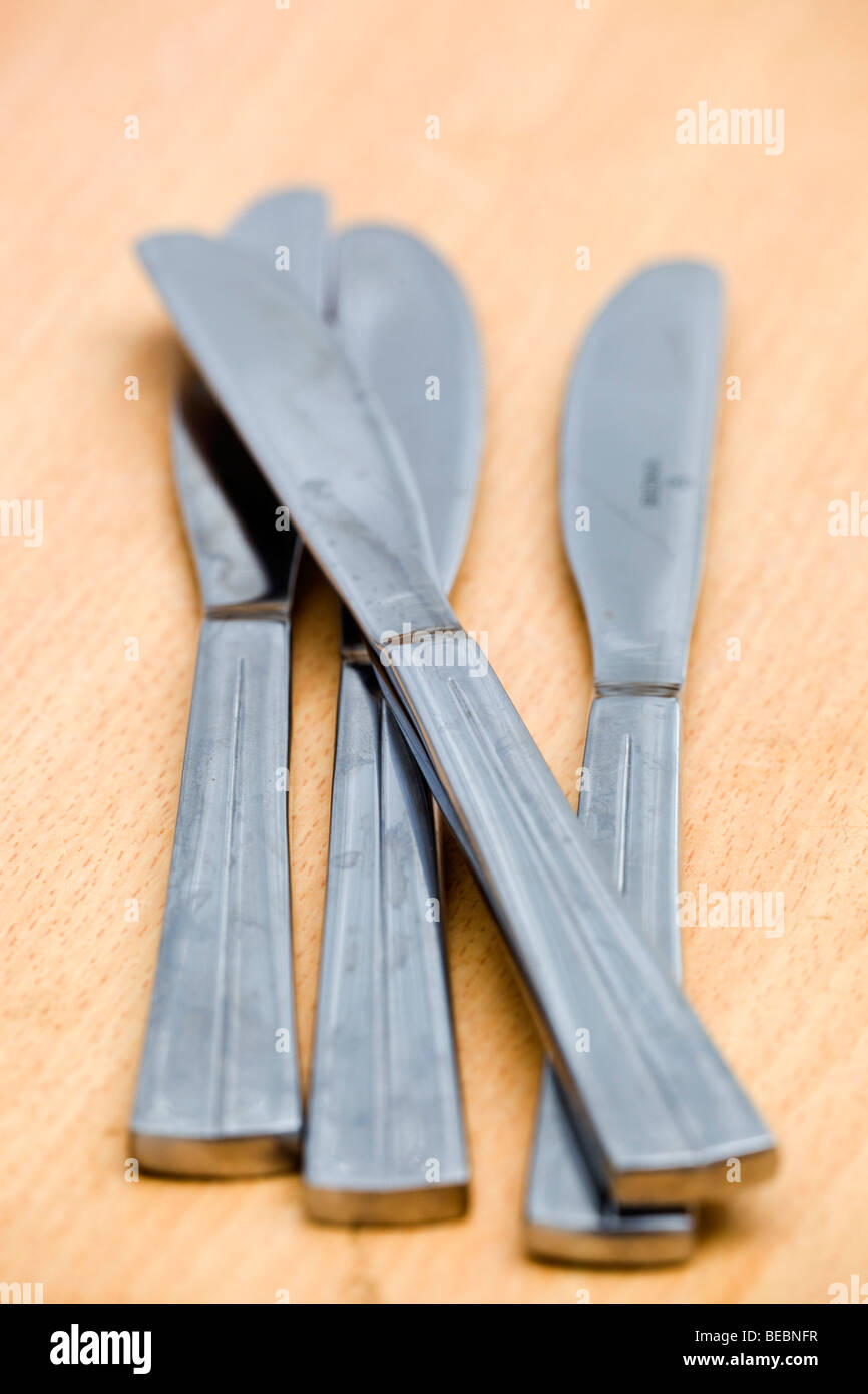 I coltelli di una tabella Foto Stock
