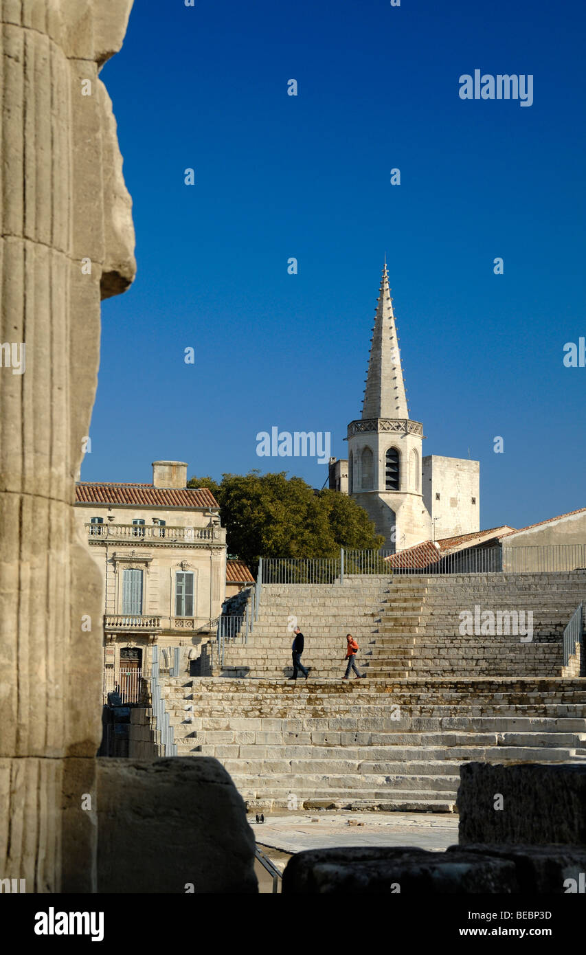 Teatro Romano di Arles (c1st d.C.) , Teatro Romano antico o Teatro e posti a sedere in pietra o posti a sedere Arles Provence Francia Foto Stock