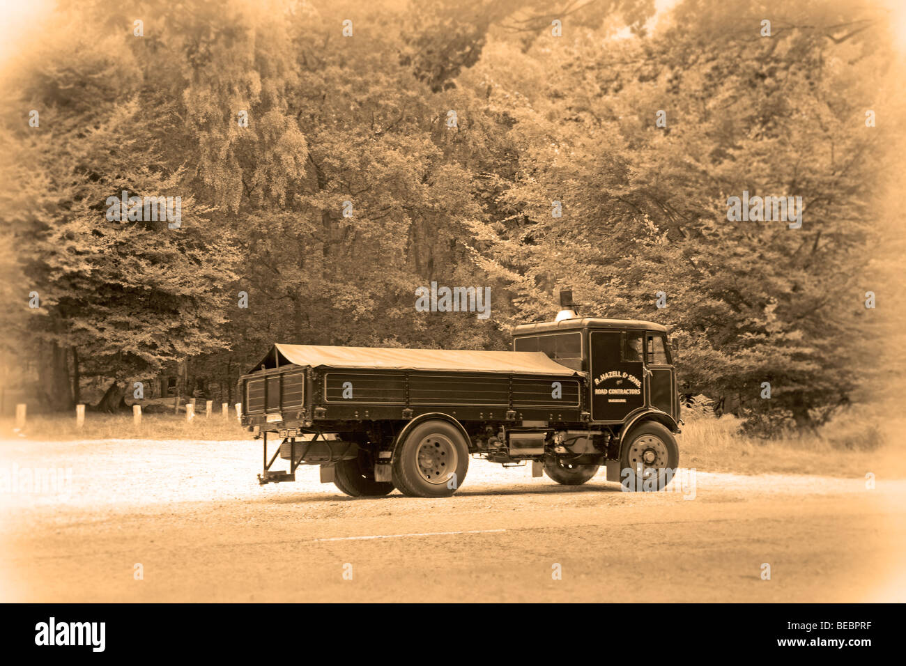 Il vapore camion su strada a Ringshall Hertfordshire Foto Stock