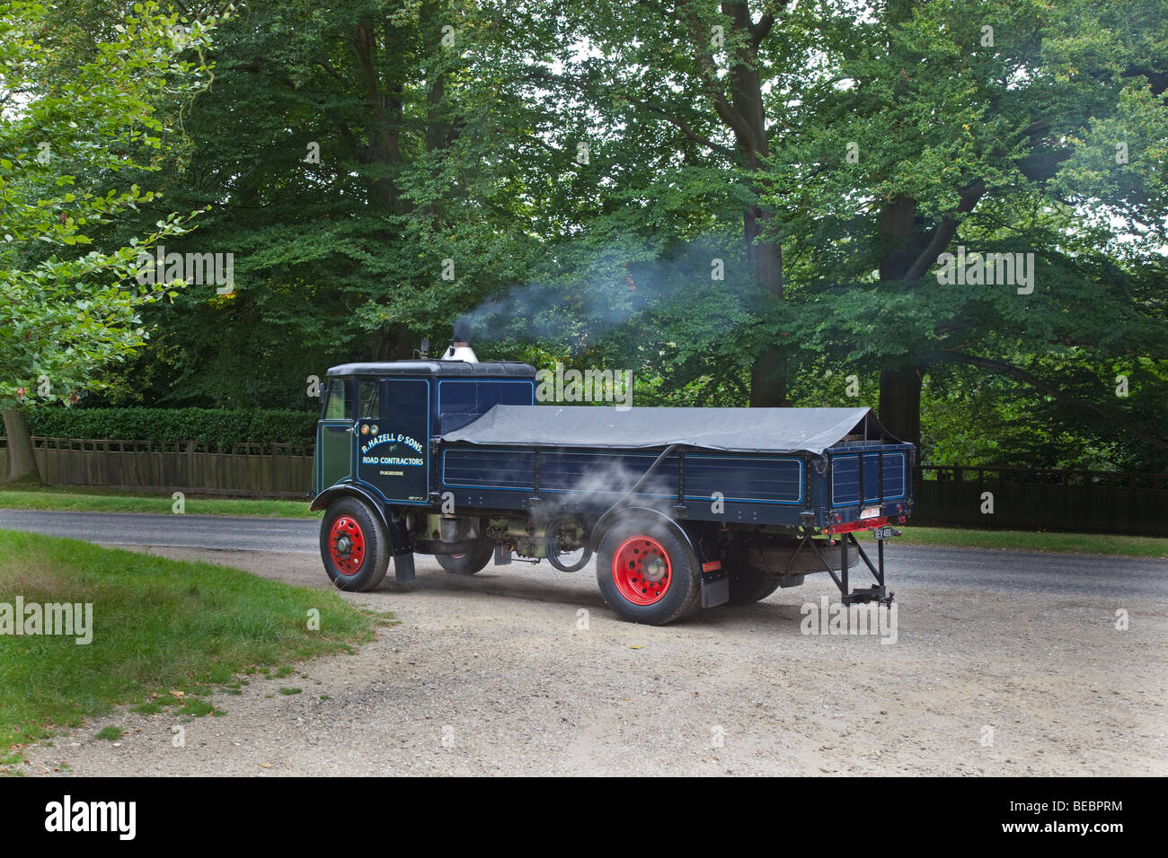 Il vapore camion su strada a Ringshall Hertfordshire Foto Stock