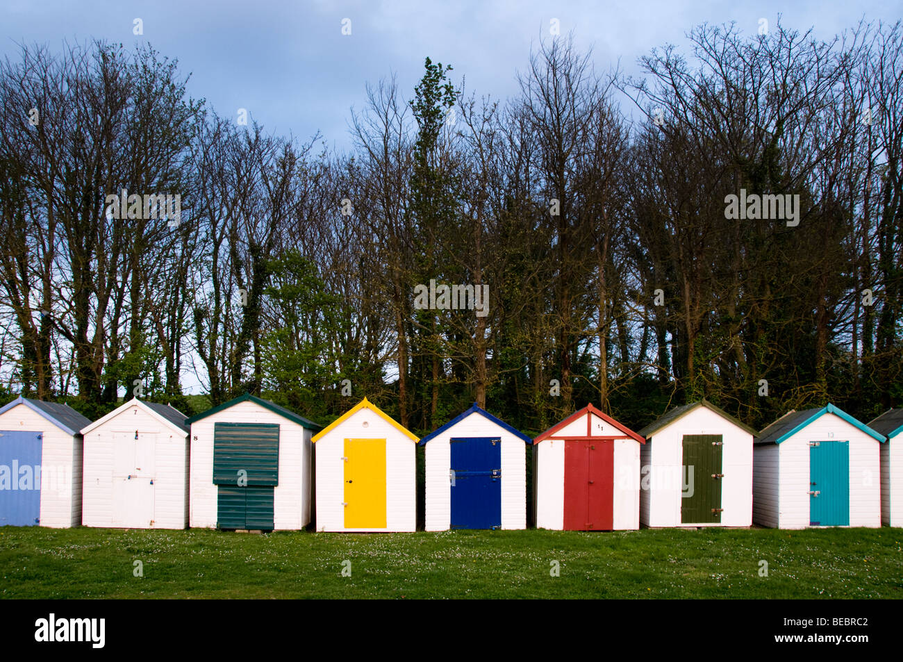 Pittoresca spiaggia di capanne, Broadsands, Devon, Regno Unito Foto Stock