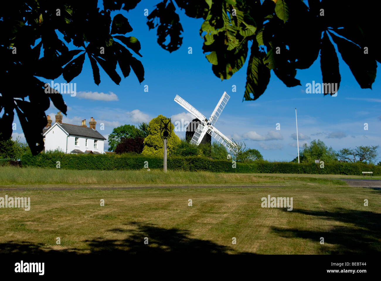 Regno Unito, Inghilterra, surrey, outwood mulino a vento Foto Stock