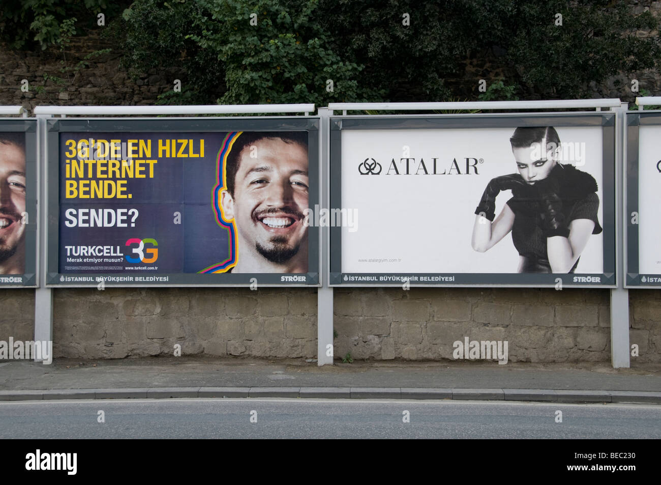 Istanbul Turchia ign segnaletica informazioni billboard turkcell Foto Stock