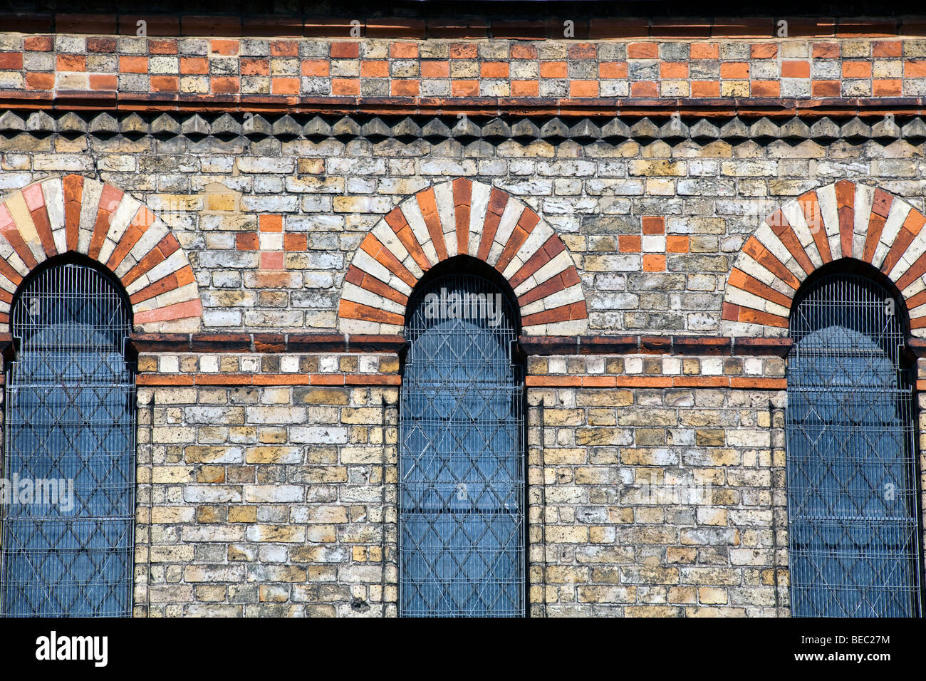 Dettaglio di archi onfacade della Chiesa di Cristo, Streatham, London, England, Regno Unito Foto Stock