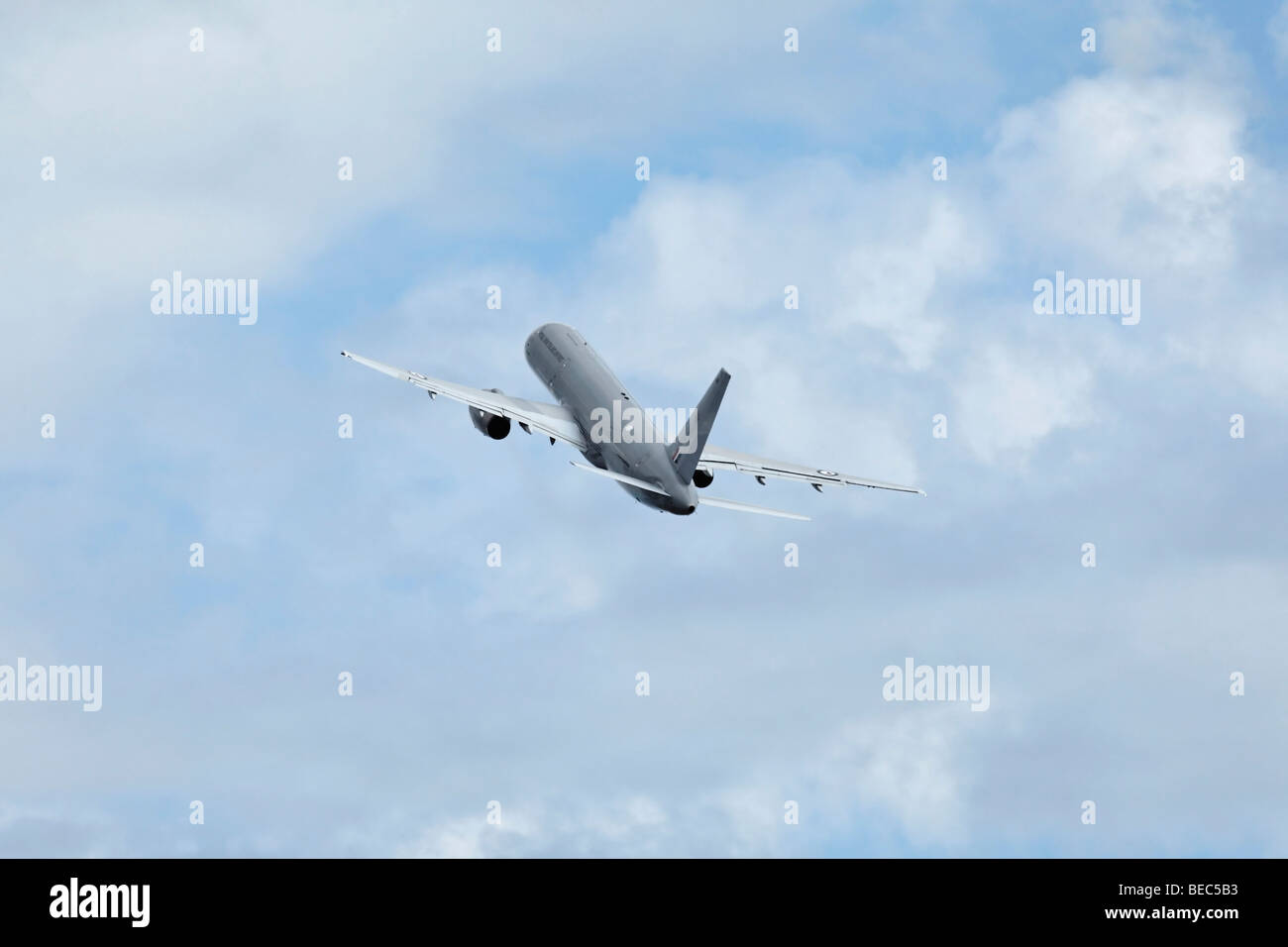 Royal New Zealand Air Force Boeing 757-200 aerei militari in volo Foto Stock