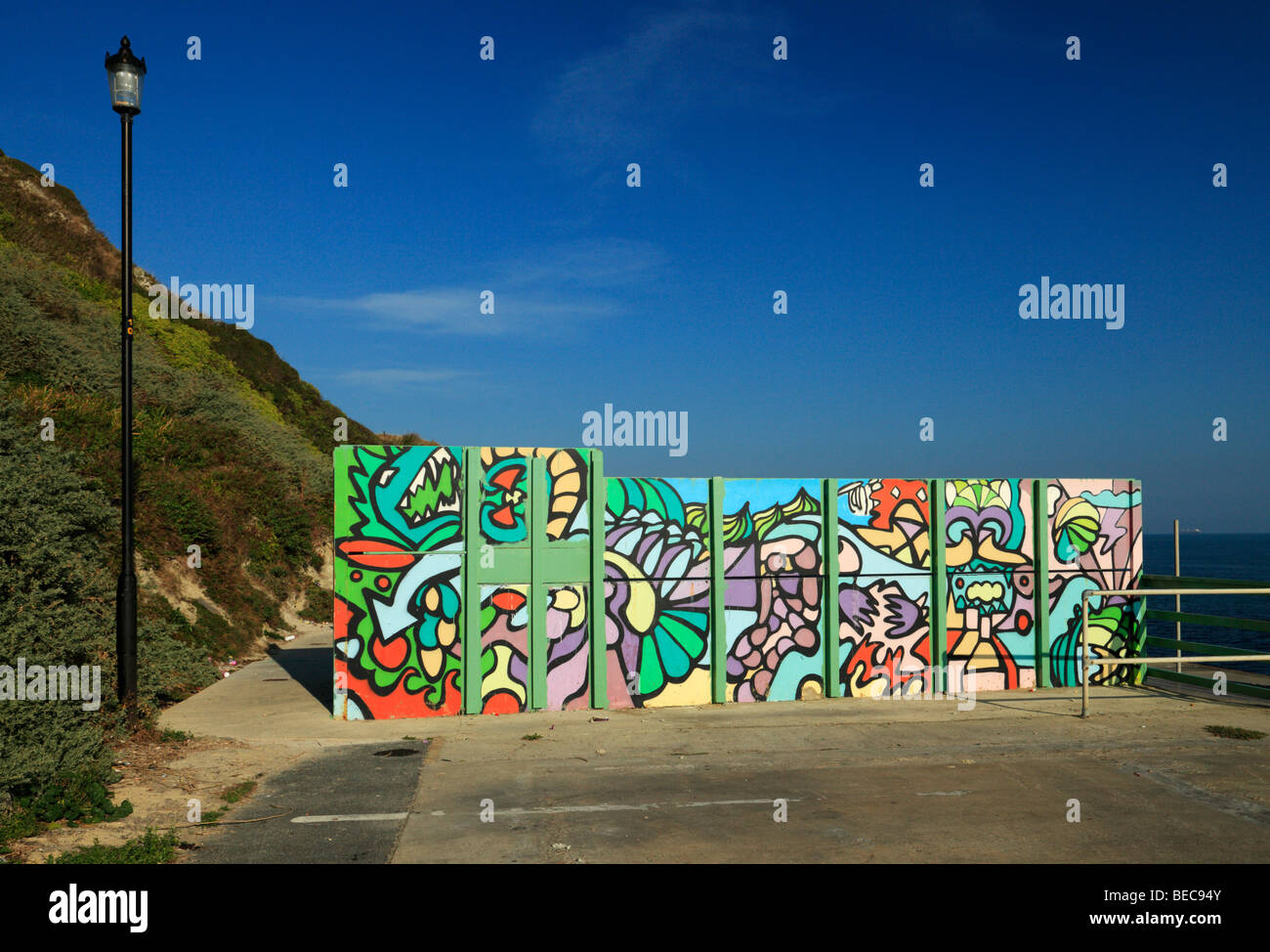 Arte di strada su skateboard park cartelloni. Ventnor, Isola di Wight in Inghilterra. Regno Unito. Foto Stock