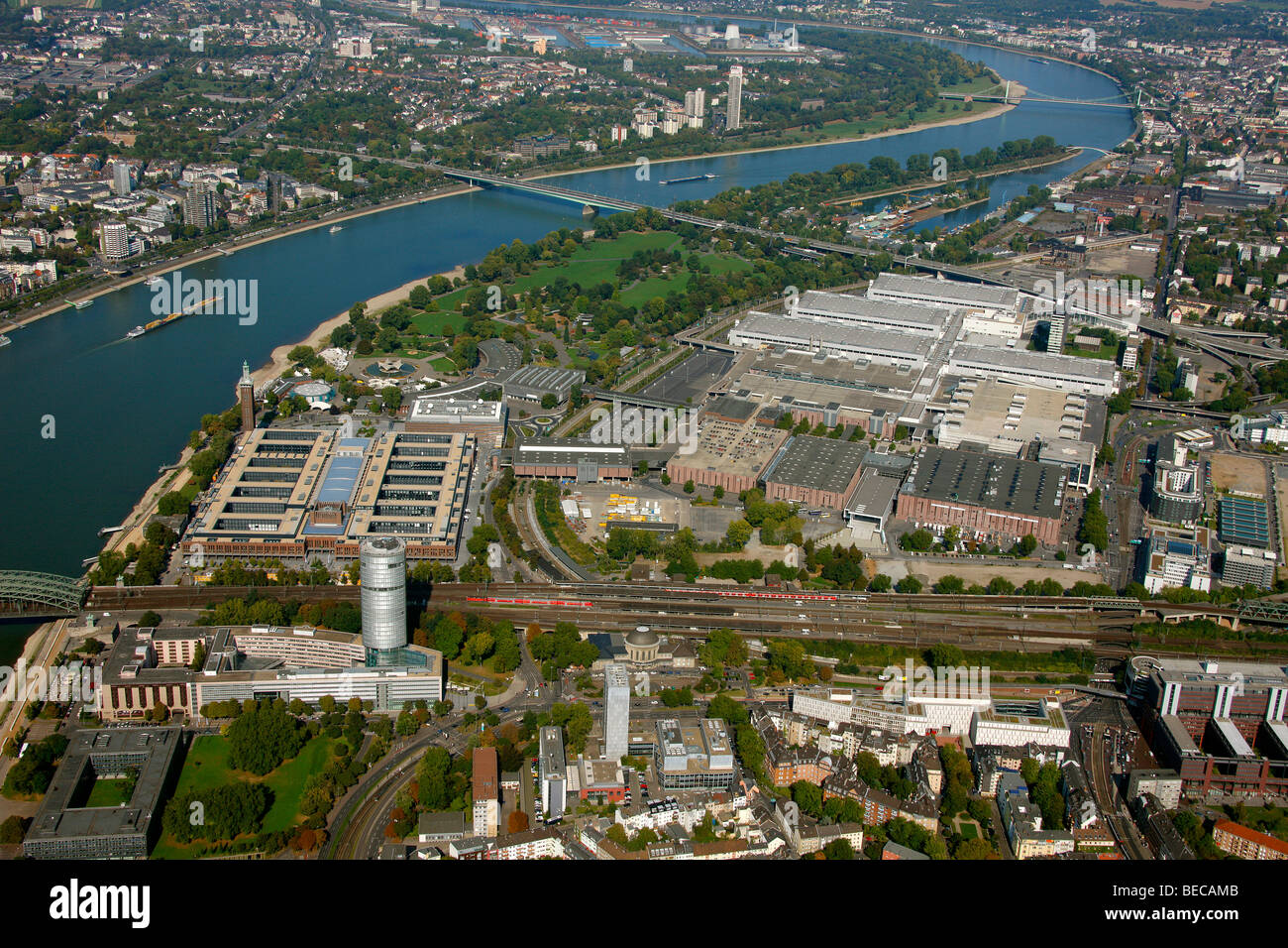 Foto aerea, Koeln Messe Colonia Fiera, Deutz, Colonia, nella Renania settentrionale-Vestfalia, Germania, Europa Foto Stock