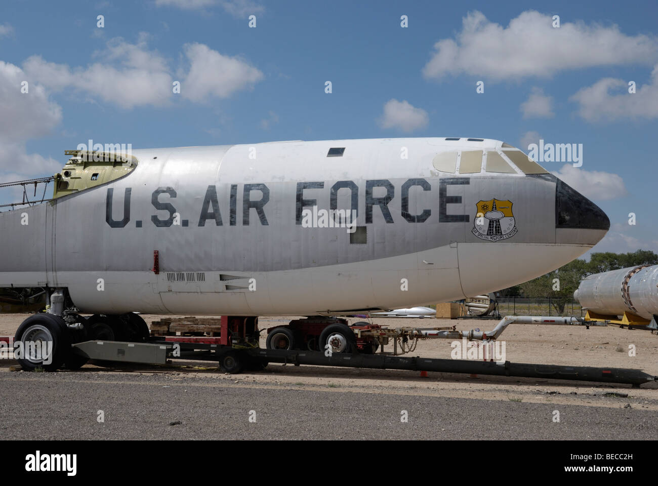 A B Stratofortress essendo ripristinato presso il Museo Nazionale della Scienza nucleare & Storia di Albuquerque, Nuovo Messico, STATI UNITI D'AMERICA Foto Stock