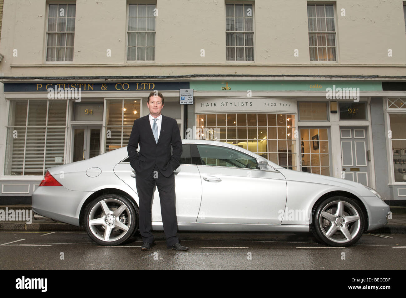 Piers Morgan con la Mercedes CLS Foto Stock