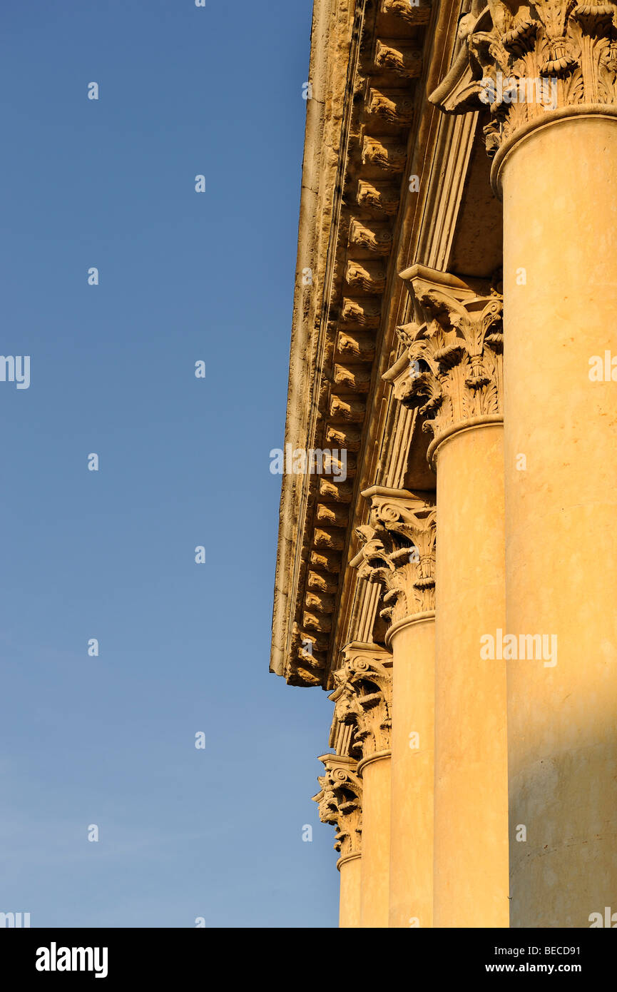 Dettagli architettonici, Colonne del Palazzo Barbieri, Municipio di Verona, Lago di Garda, Italia, Europa Foto Stock