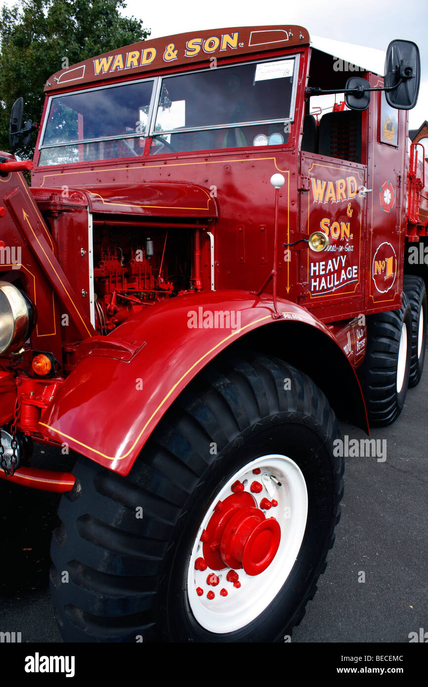 Un'annata pesante carrello di recupero a un veicolo classic Show a St Annes on-mare, nel Lancashire. Foto Stock