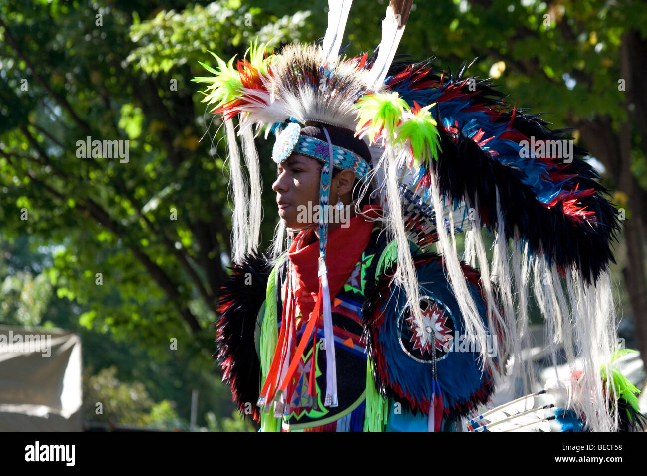 Indiani Nativi man.XV raccolta annuale Pow Wow nella città di Naperville. Foto Stock