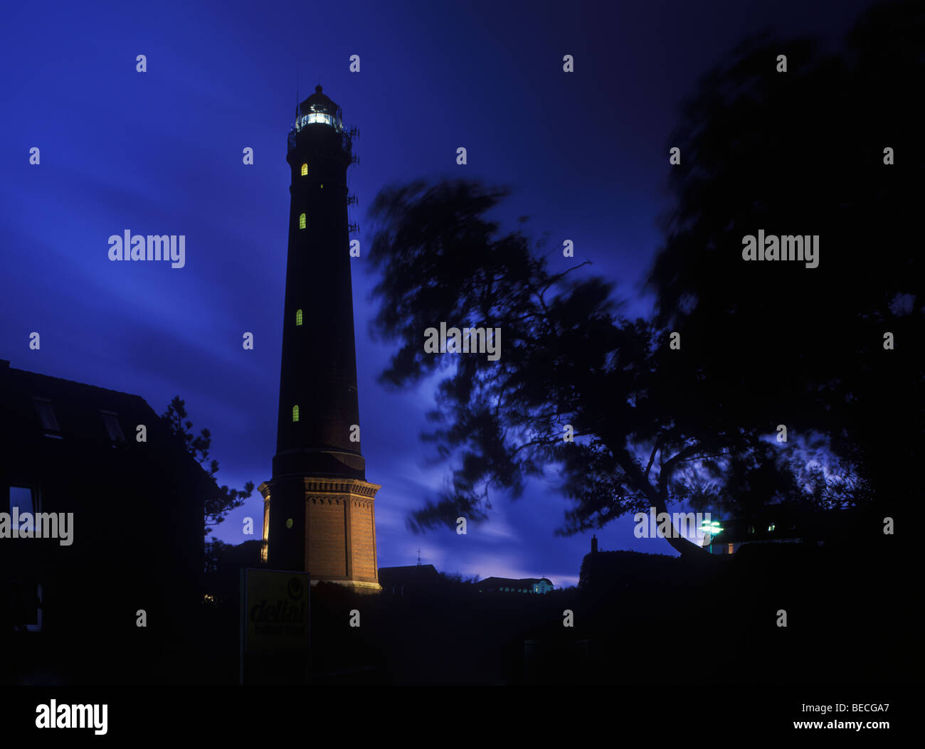 Faro di notte, Borkum, Est Isole Frisone, il Mare del Nord, Bassa Sassonia, Germania, Europa Foto Stock