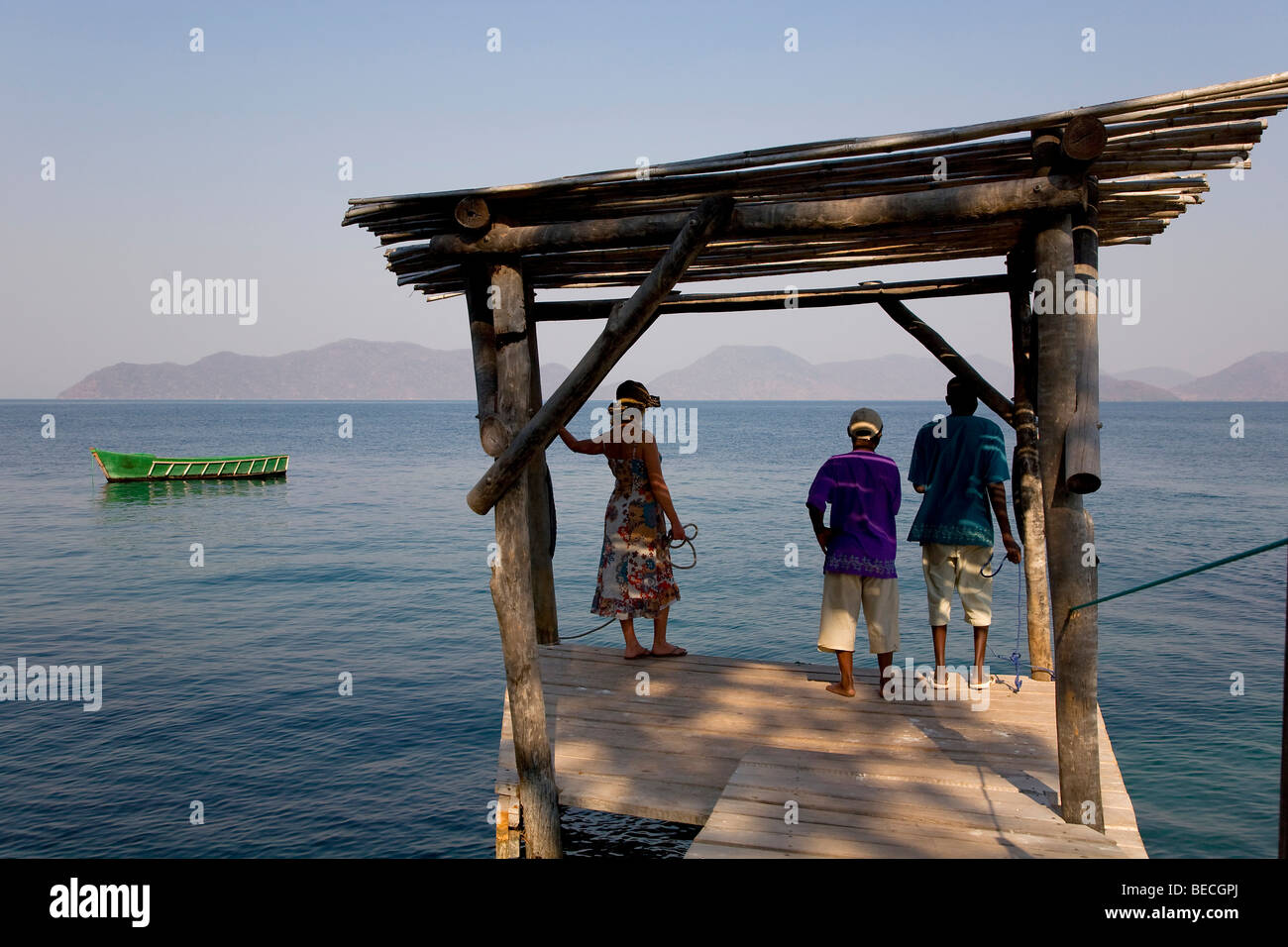 Pier per il lodge su un'isola, Mumbo Island Camp, Cape Maclear penisola, il Lago Malawi Malawi, Sud Africa orientale Foto Stock