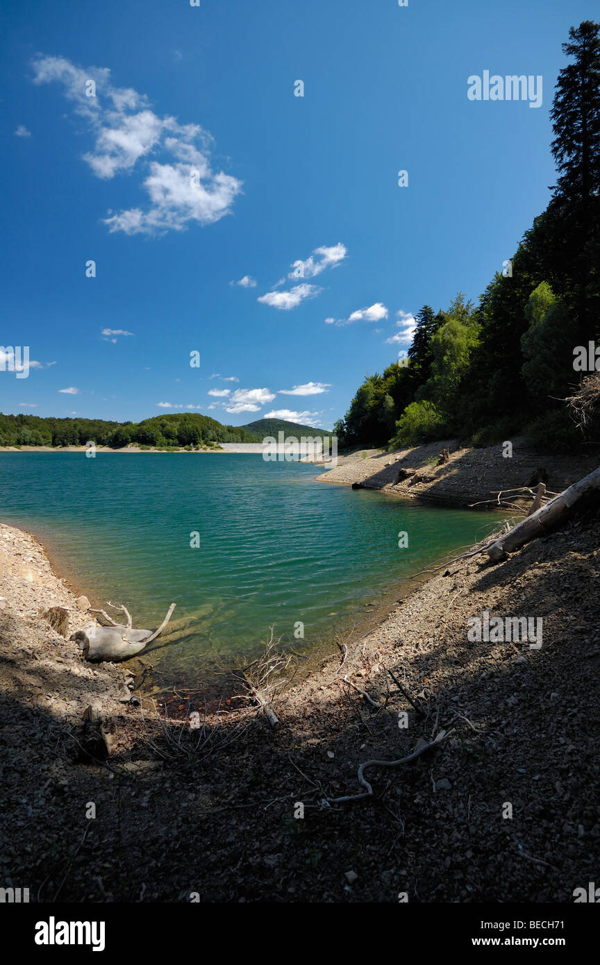 Vista di Lokvarsko jezero nella regione di Gorski Kotar, Croazia , in Europa Foto Stock