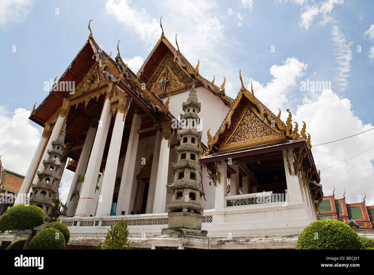 Wat Suthat Thepwararam, di solito chiamato Wat Suthat di Bangkok residenti, è un tempio reale di primo grado Foto Stock