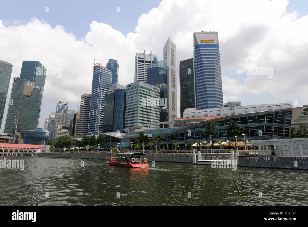 Fullerton e dello skyline della città, Singapore Foto Stock