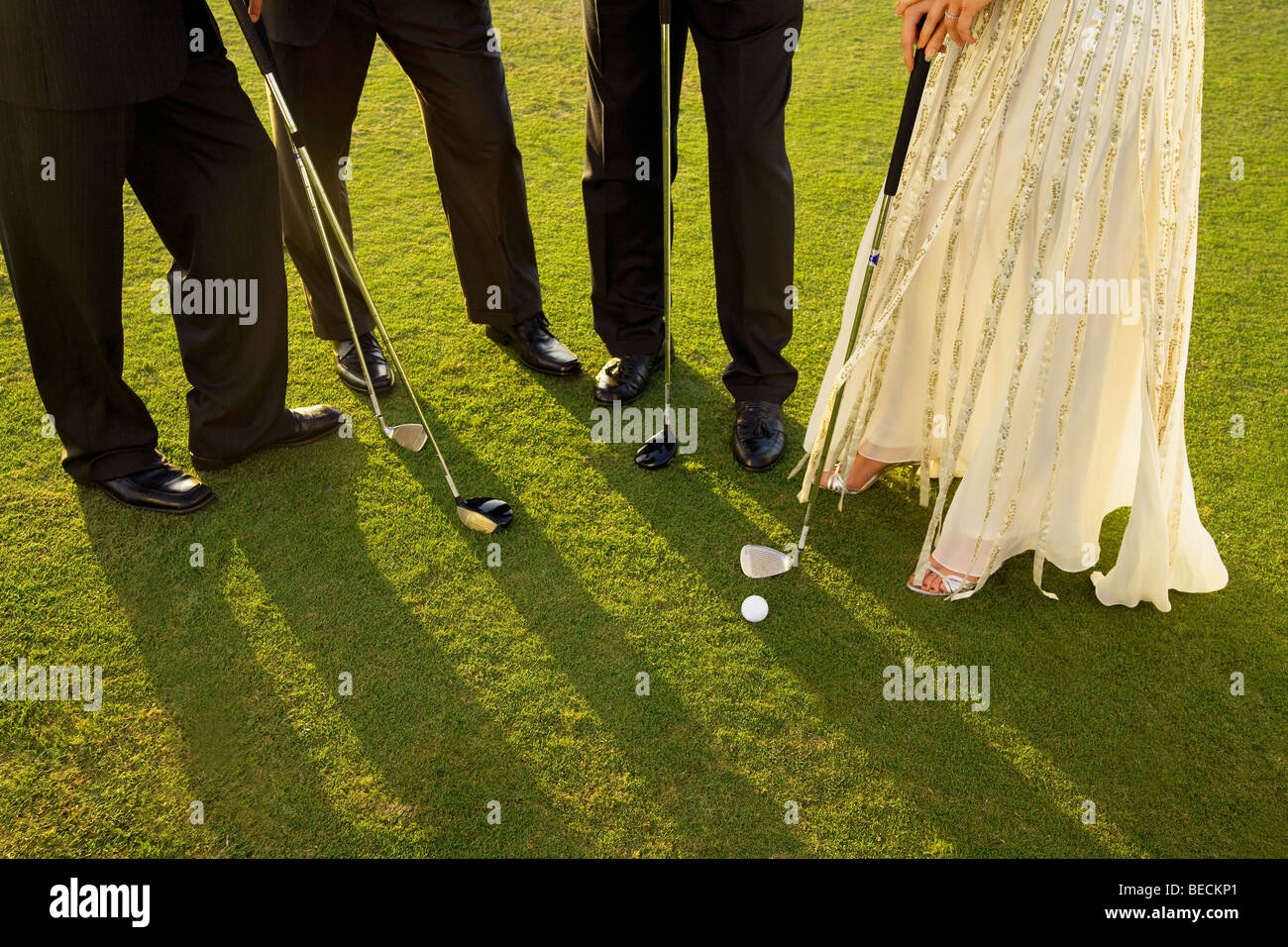 Quattro i golfisti per giocare a golf in un campo da golf, Biltmore Golf, Coral Gables, Florida, Stati Uniti d'America Foto Stock