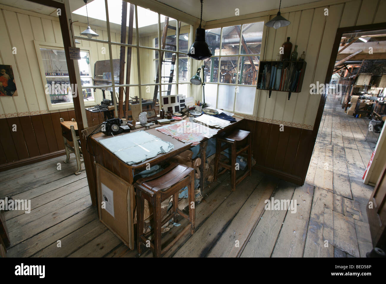 Città di Macclesfield, Inghilterra. Schema e disegno ufficio presso il Paradise Mill museo della seta. Foto Stock