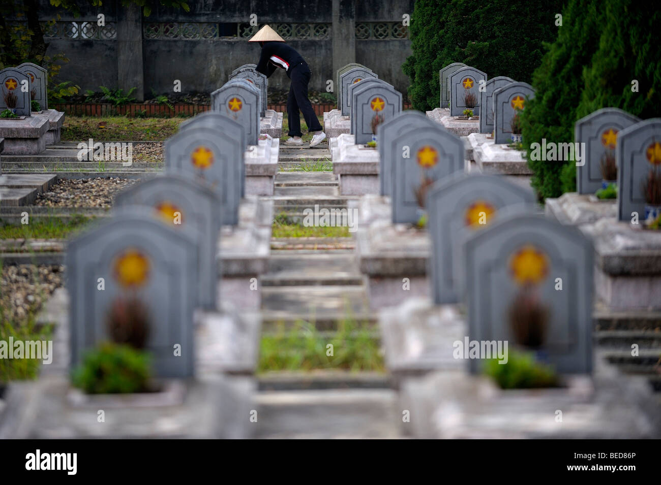 War Graves, DinhBin, Vietnam del nord, sud-est asiatico Foto Stock