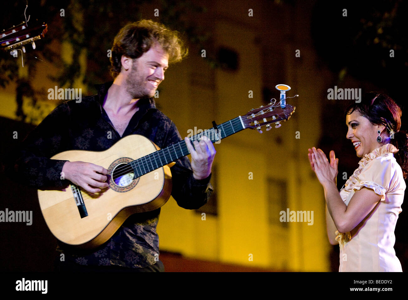 Concerto di flamenco, open air concerto su Plaza el Pumarejo Square, Siviglia, Andalusia, Spagna Foto Stock
