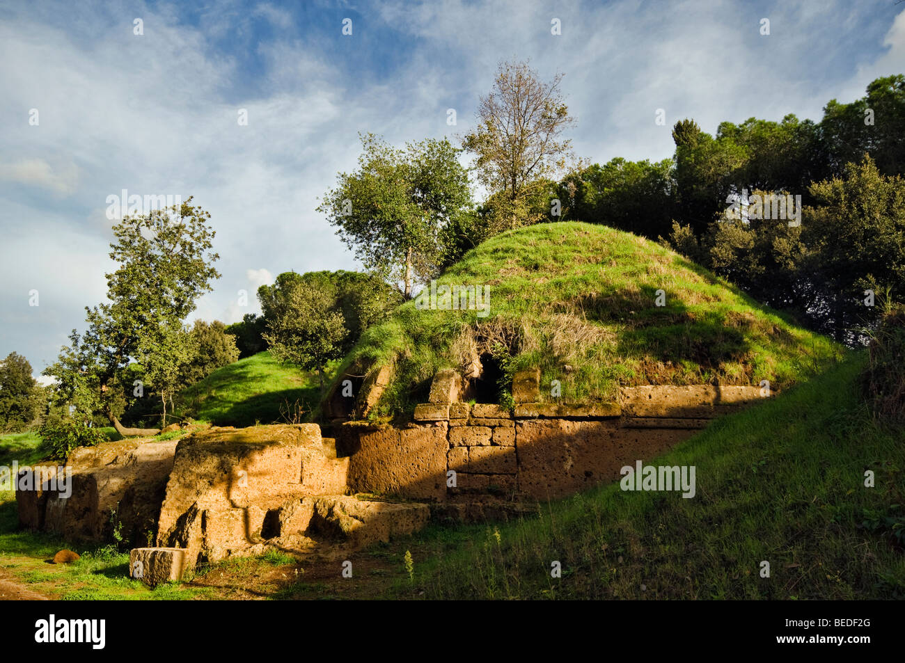 Tumuli nel patrimonio mondiale di UNESCO sito Banditaccia, Cerveteri Foto Stock