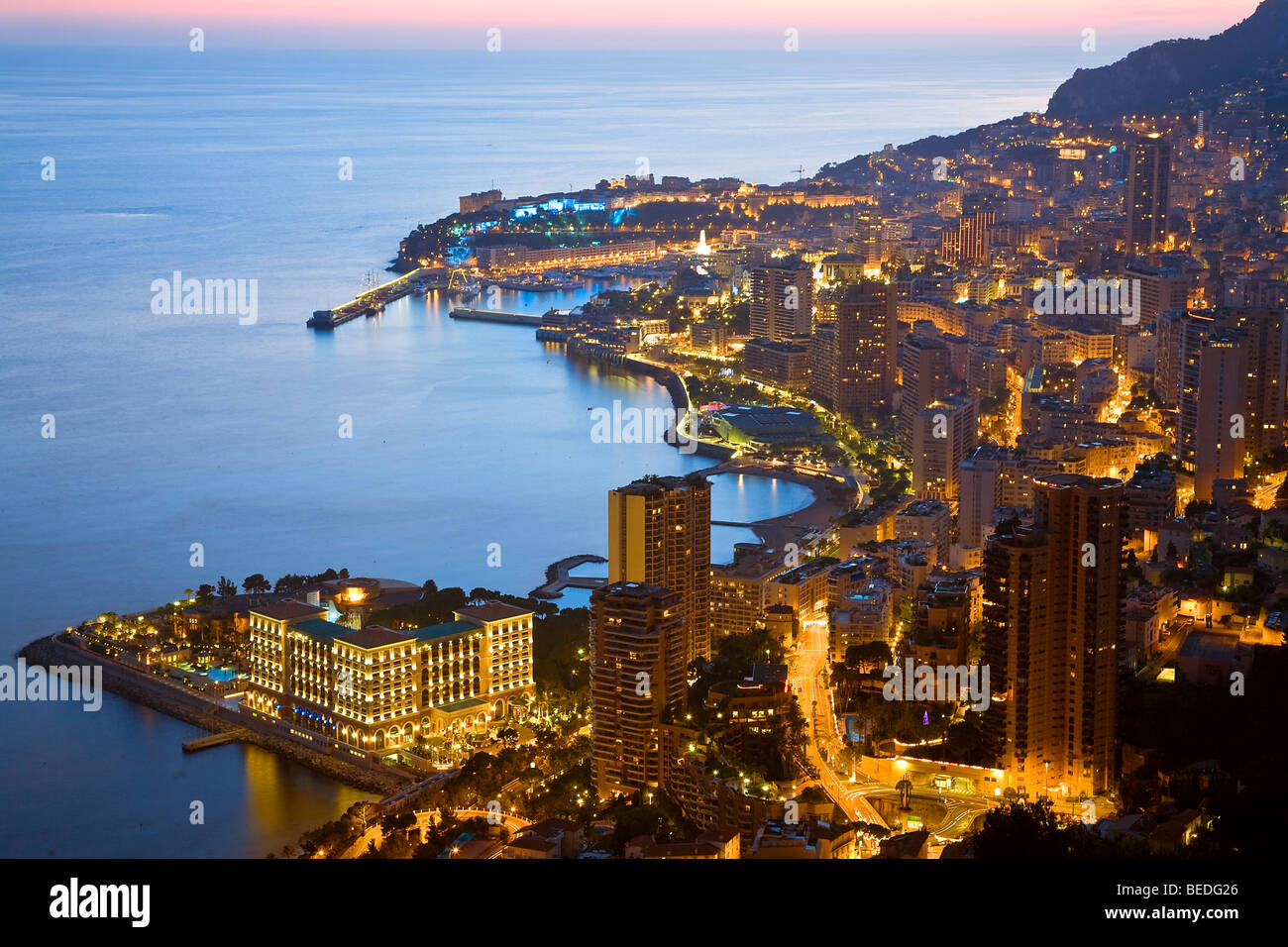 SKYLINE della città e del Porto, Vista notte, il Principato di Monaco Foto Stock