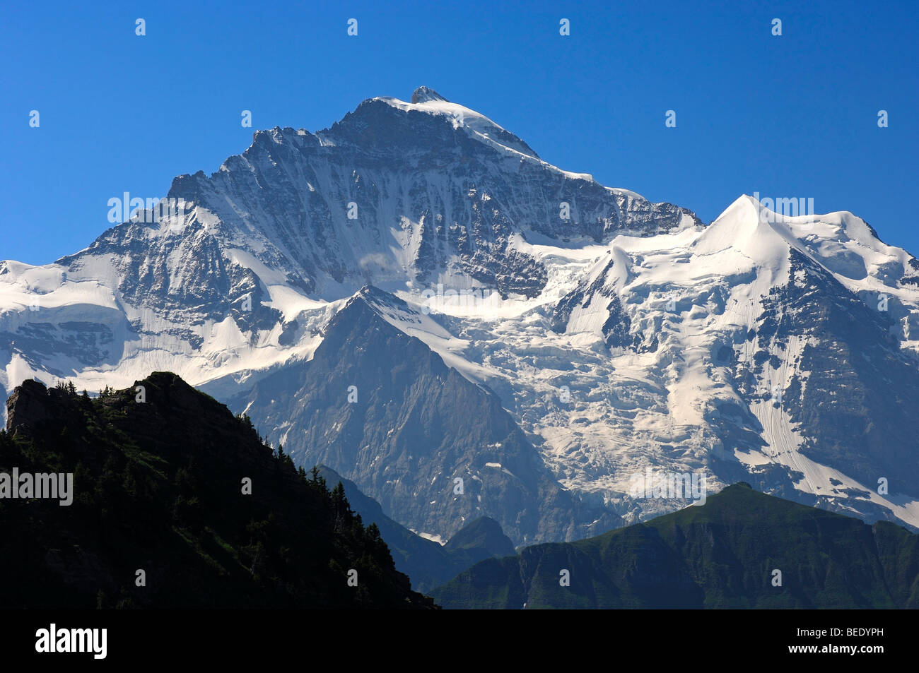 Jungfrau - Top di Europa e la snowy Silberhorn picco, Grindelwald, Oberland bernese, Svizzera Foto Stock