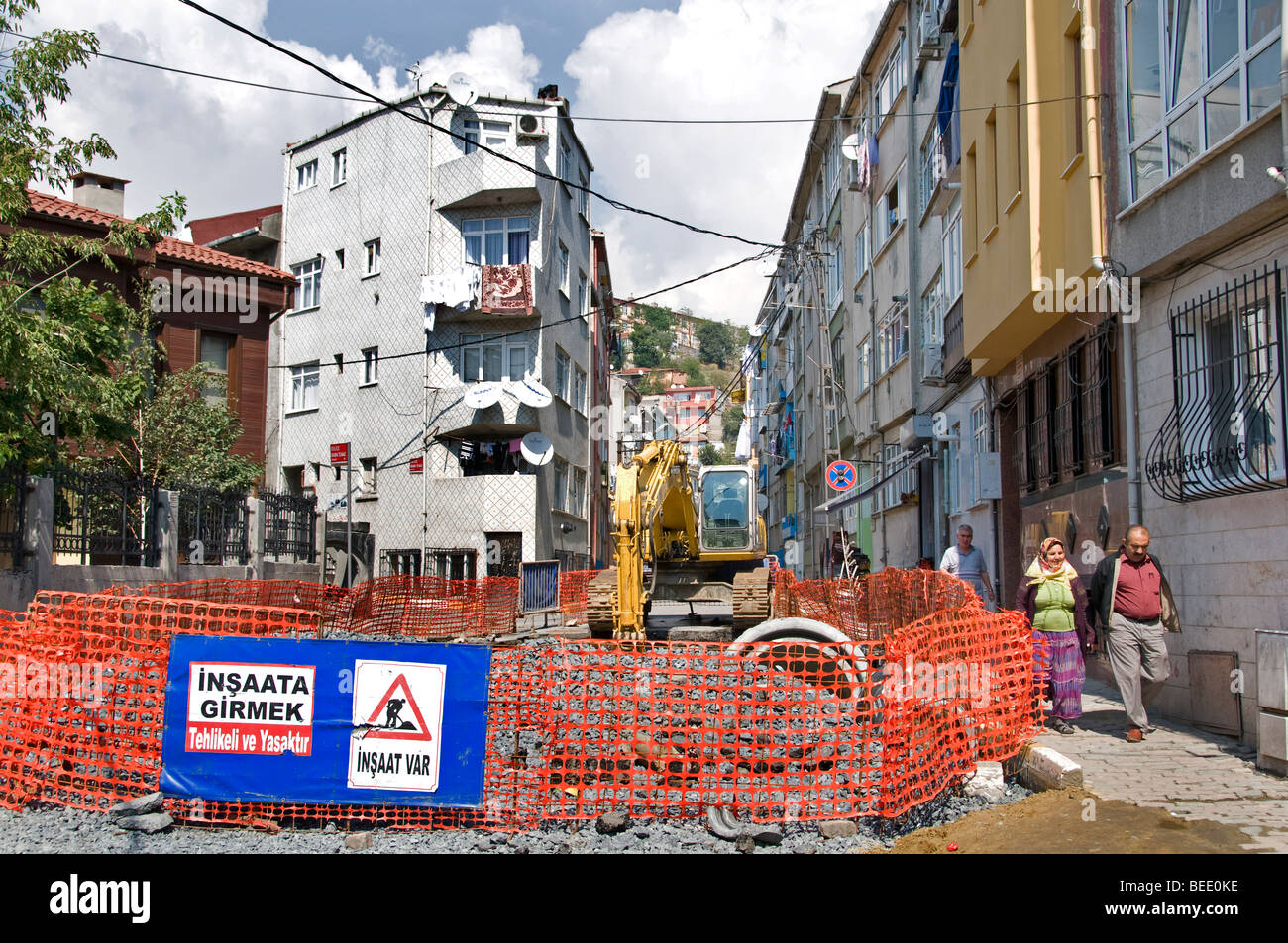 Eyup Istanbul Turchia strada facendo costruzione edilizia Foto Stock