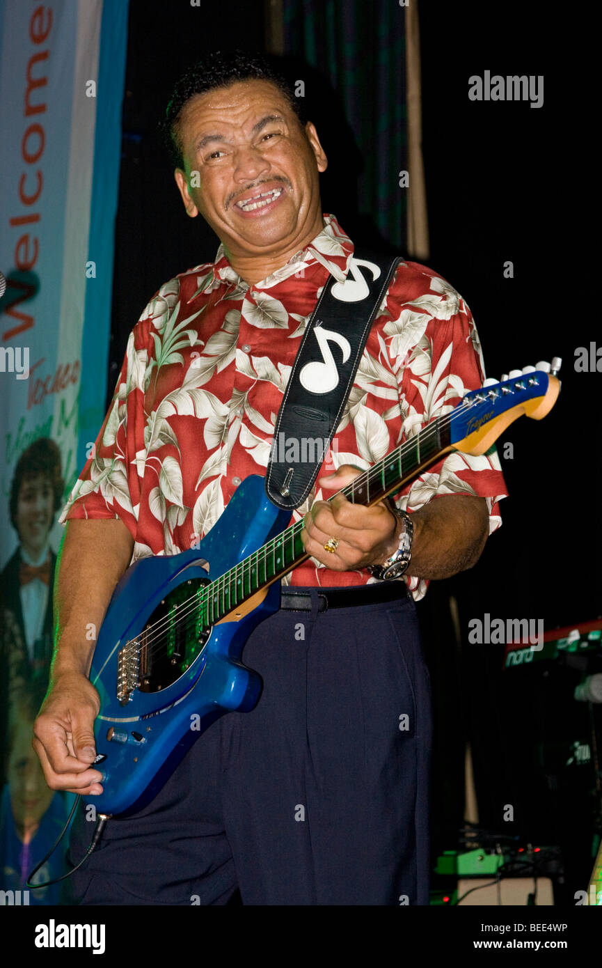 American chitarrista blues, Sherman Robertson suonare dal vivo presso il 2008 Tenby Blues Festival, Wales, Regno Unito Foto Stock