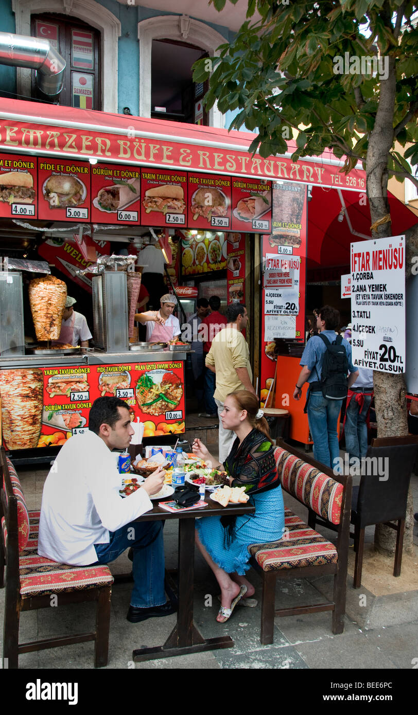 Istanbul Turchia Ristorante Fast Food Bagno Turco Foto Stock