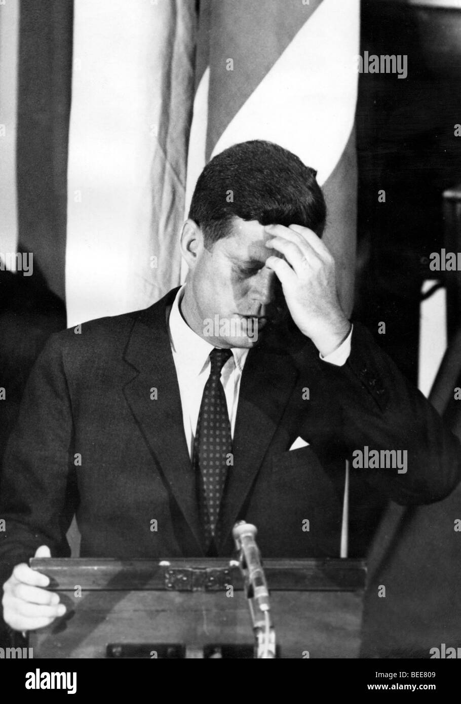 5525984 (900326) der amerikanische Pr‰residente John F. ( ) Fitzgerald Kennedy bei einer Pressekonferenz im Palais de Chaillot in Foto Stock