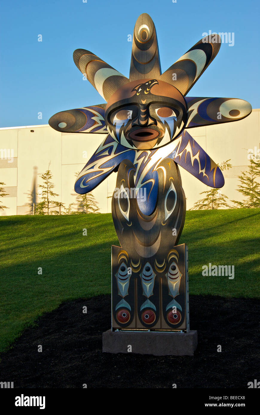 Musqueam Benvenuto in legno scultura ALLA UBC Thunderbird Ice Arena Olimpiadi Invernali 2010 Paraolimpiadi e Sledge Hockey su ghiaccio venue Foto Stock
