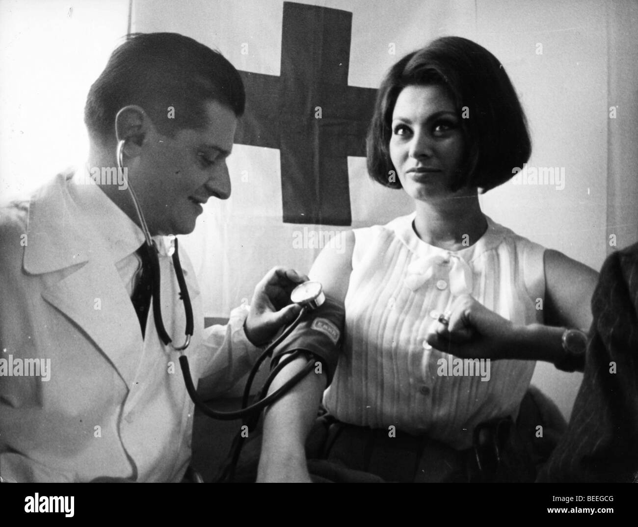 Attrice Sophia Loren donazione del sangue al 'Automotaca' Foto Stock