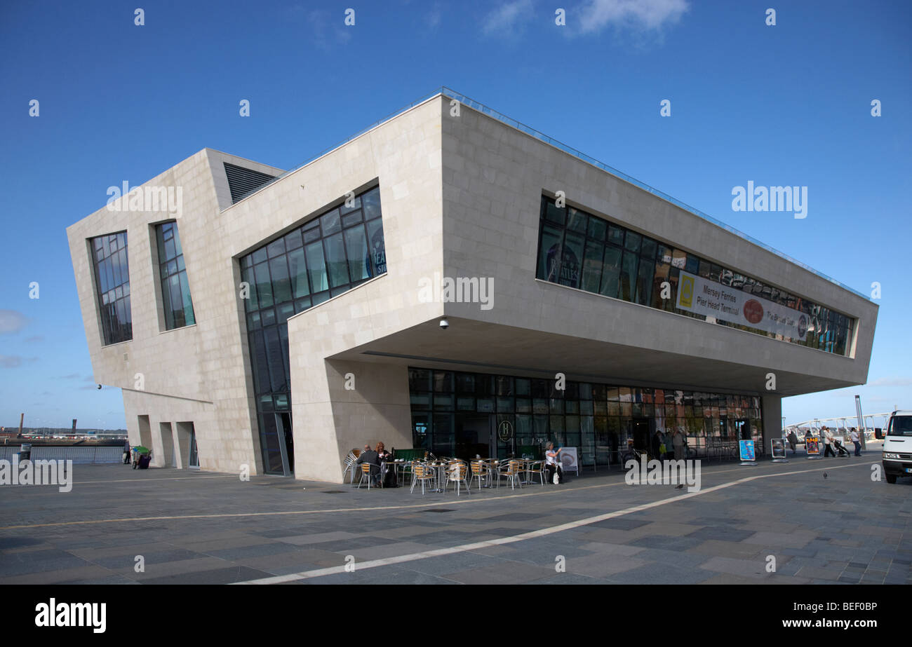 Il Liverpool pier head ferry terminal Merseyside England Regno Unito Europa Foto Stock