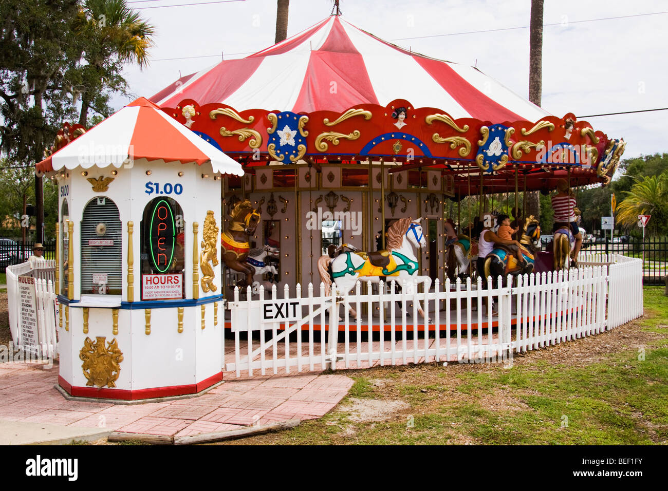 Giostra in Sant'Agostino Florida Foto Stock