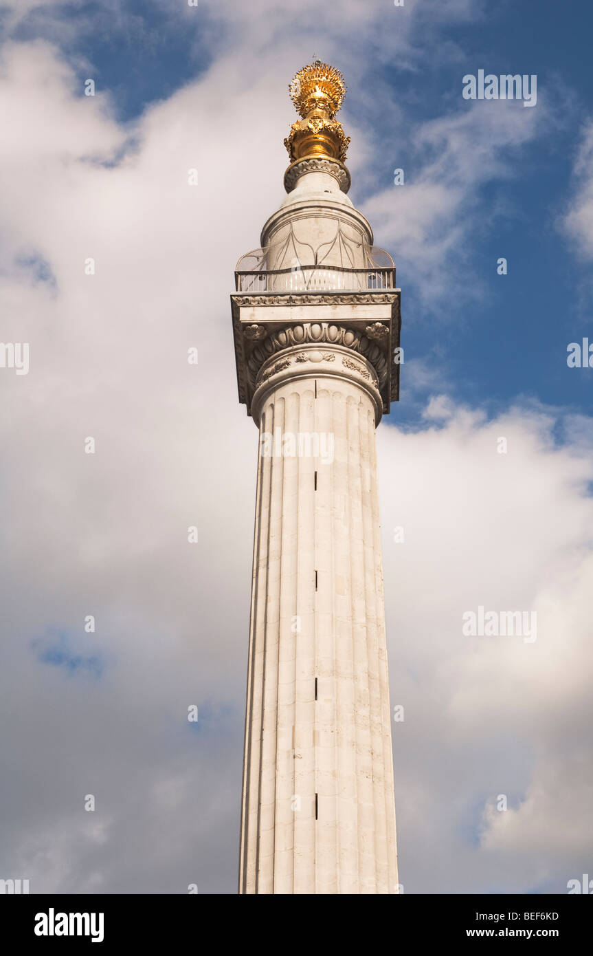 Guardando il monumento. Foto Stock