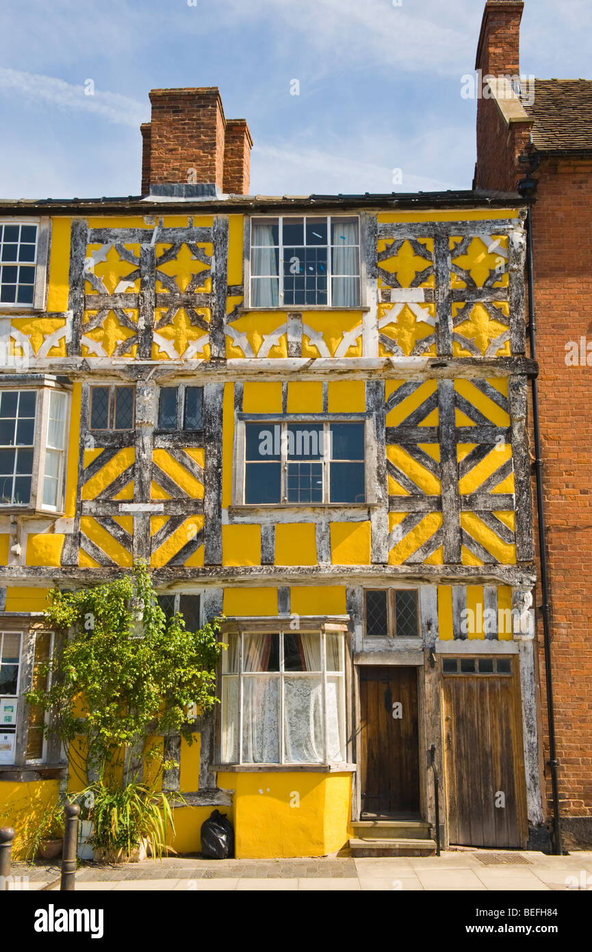 La facciata della struttura di legno Tudor House Ludlow Shropshire England Regno Unito Foto Stock