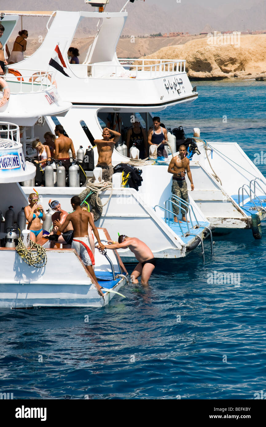 Scuba diving imbarcazioni e dello snorkeling, Sharm el Sheikh, Mar Rosso, Egitto Foto Stock
